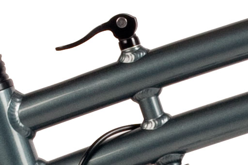 Boston 8 CLIX QR closeup