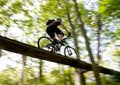 Montague X90 folding mountain bike riding small bridge