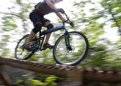 Montague X90 folding mountain bike riding small bridge